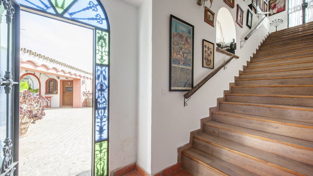 Huvila Sevilla, Seville, Espanja 6 makuuhuonetta, 798 m2 No. 100392
