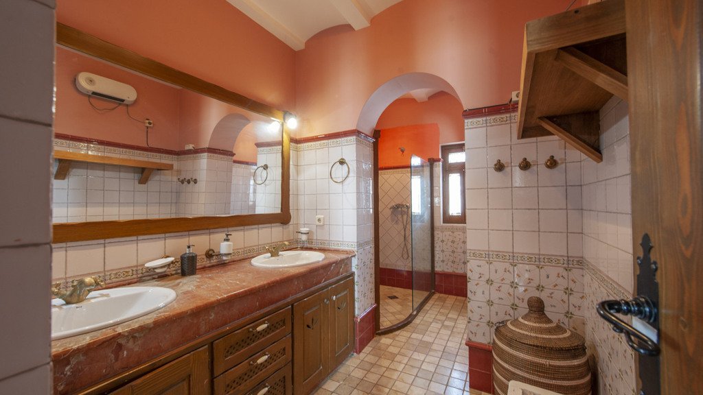 Huvila Sevilla, Seville, Espanja 6 makuuhuonetta, 798 m2 No. 100392