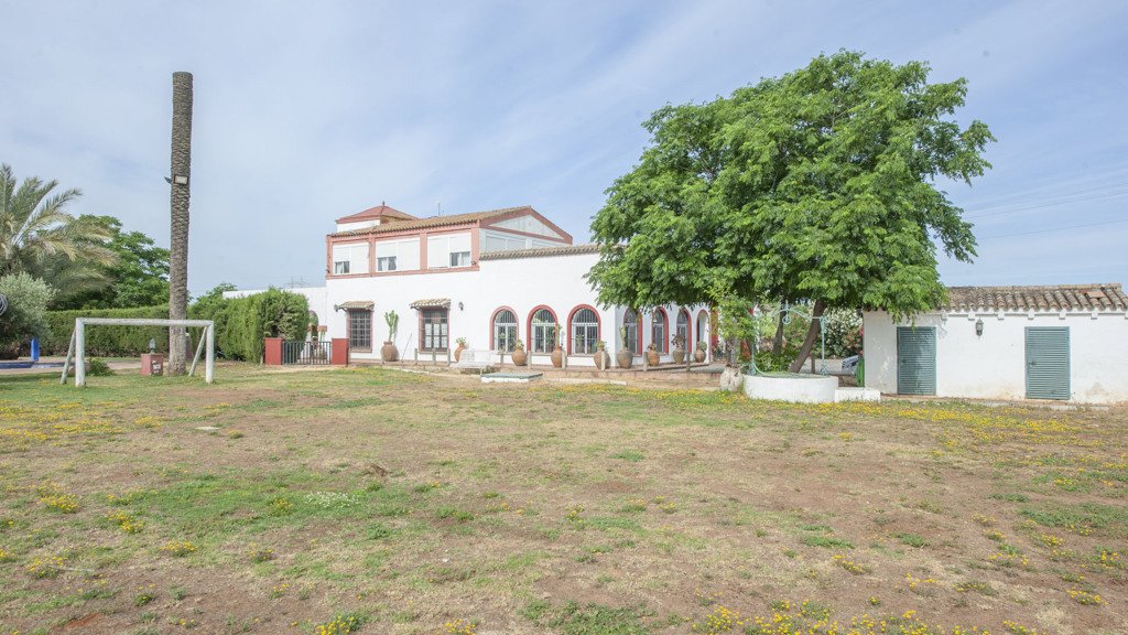 Huvila Sevilla, Seville, Espanja 6 makuuhuonetta, 798 m2 No. 100392
