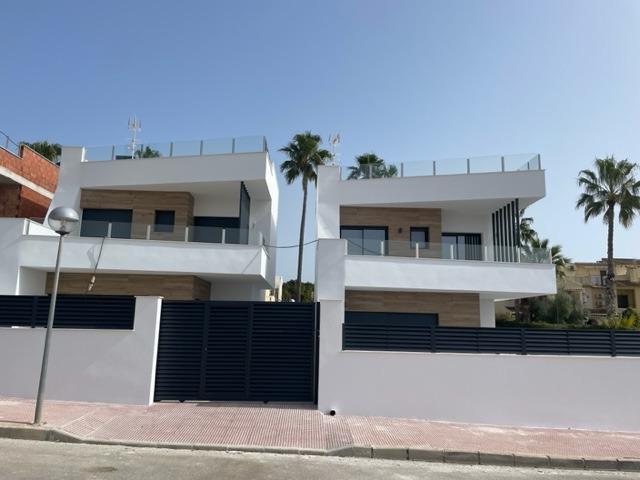 Villa en San Miguel de Salinas, Alicante, España 3 dormitorios, 154 m2 No. 95969