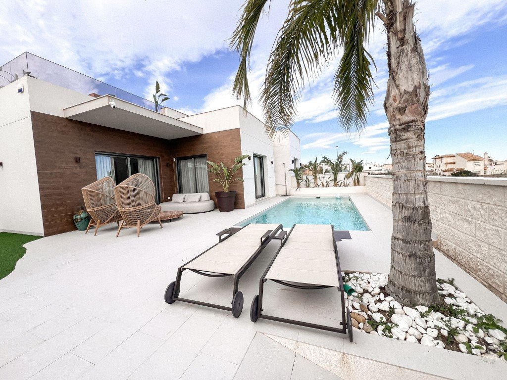 Villa San Miguel de Salinas, Alicante, Spānijā 4 istabas, 263 m2 Nr. 114999