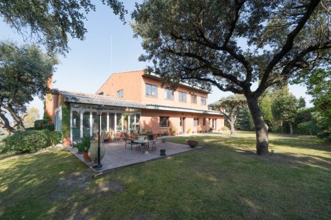 Villa for sale Madrid, Spain 6 bedrooms, 653 sq.m. No. 107813 - photo 11