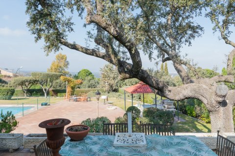 Villa for sale Madrid, Spain 6 bedrooms, 653 sq.m. No. 107813 - photo 7