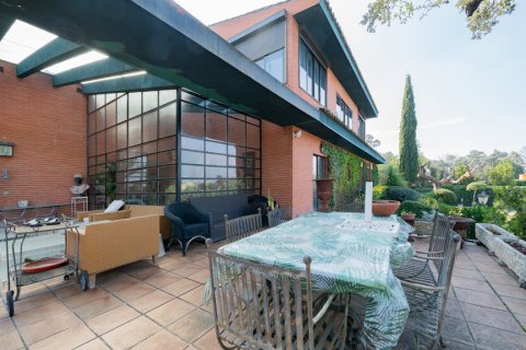 Villa for sale Madrid, Spain 6 bedrooms, 653 sq.m. No. 107813 - photo 8
