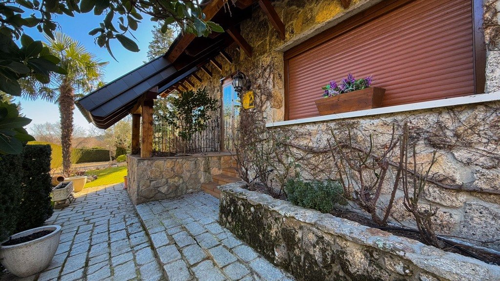 Villa a Navacerrada, Madrid, Spagna 4 camere da letto, 250 mq. N° 107810