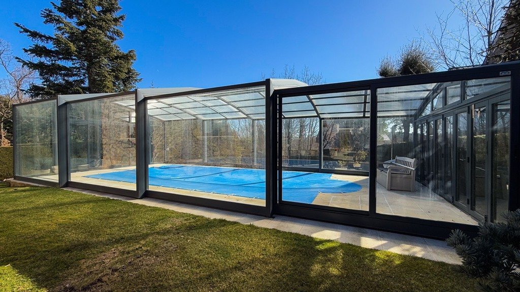 Villa a Navacerrada, Madrid, Spagna 4 camere da letto, 250 mq. N° 107810