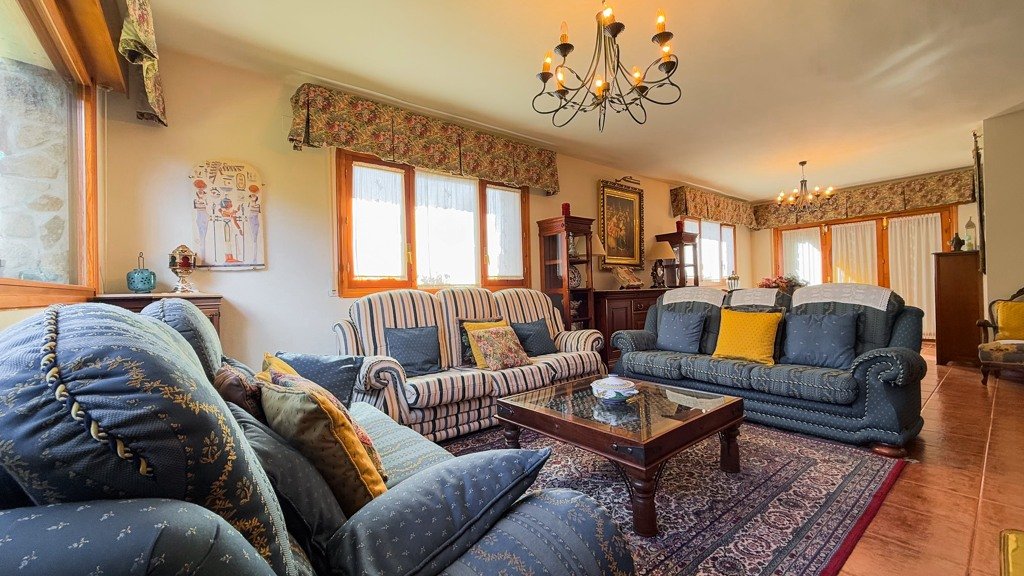 Villa a Navacerrada, Madrid, Spagna 4 camere da letto, 250 mq. N° 107810