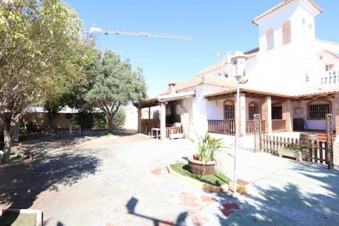 Продажа виллы в Аликанте, Испания 4 спальни, 335м2 №117745 - фото 4