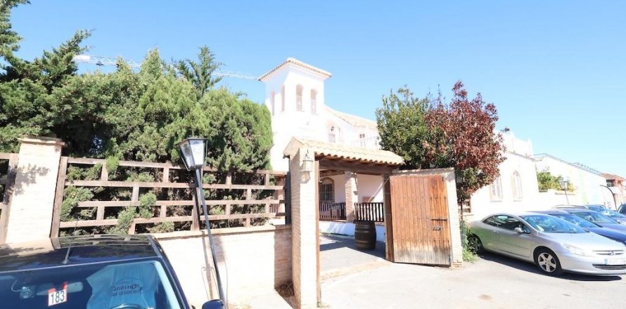 Вилла в Аликанте, Испания 4 спальни, 335м2 №117745