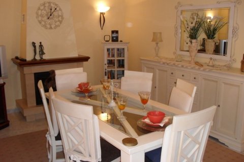 Villa for sale Jalon, Alicante, Spain 3 bedrooms, 253 sq.m. No. 117746 - photo 5