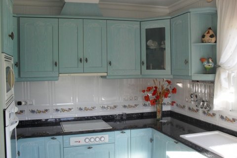 Villa for sale Jalon, Alicante, Spain 3 bedrooms, 253 sq.m. No. 117746 - photo 6