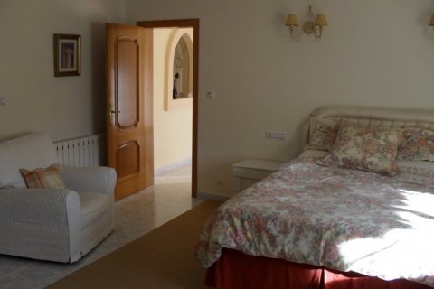 Villa for sale Jalon, Alicante, Spain 3 bedrooms, 253 sq.m. No. 117746 - photo 11