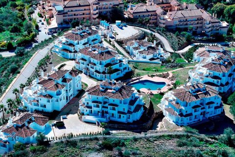 Apartment for sale Nueva Andalucia, Malaga, Spain 3 bedrooms, 120 sq.m. No. 105076 - photo 7