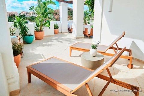 Apartment for sale Nueva Andalucia, Malaga, Spain 3 bedrooms, 120 sq.m. No. 105076 - photo 8