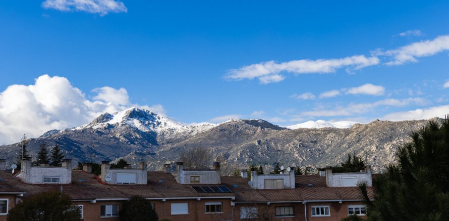 Villetta a schiera El Boalo, Madrid, Spagna 3 camere da letto, 127 mq. N° 116445