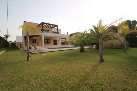 Villa for sale Cabo Roig, Alicante, Spain 5 bedrooms, 477 sq.m. No. 113905 - photo 17