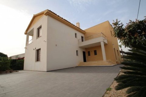 Villa for sale Cabo Roig, Alicante, Spain 5 bedrooms, 477 sq.m. No. 113905 - photo 14
