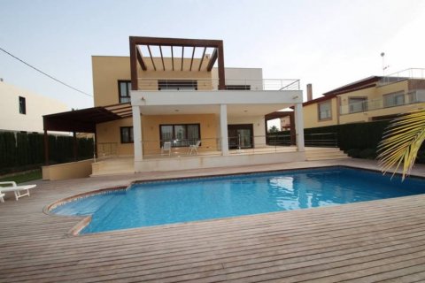 Villa for sale Cabo Roig, Alicante, Spain 5 bedrooms, 477 sq.m. No. 113905 - photo 18