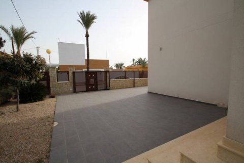 Villa for sale Cabo Roig, Alicante, Spain 5 bedrooms, 477 sq.m. No. 113905 - photo 15