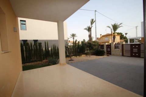 Villa for sale Cabo Roig, Alicante, Spain 5 bedrooms, 477 sq.m. No. 113905 - photo 25