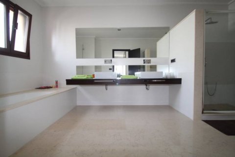 Villa for sale Cabo Roig, Alicante, Spain 5 bedrooms, 477 sq.m. No. 113905 - photo 29