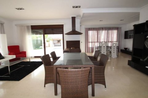 Villa for sale Cabo Roig, Alicante, Spain 5 bedrooms, 477 sq.m. No. 113905 - photo 3