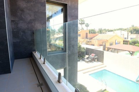 Villa for sale Torrevieja, Alicante, Spain 3 bedrooms, 162 sq.m. No. 113913 - photo 24