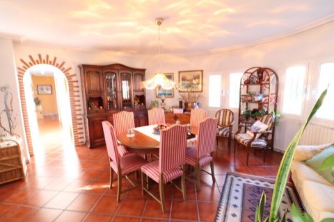 Villa for sale El Chaparral, Alicante, Spain 5 bedrooms, 380 sq.m. No. 113912 - photo 30