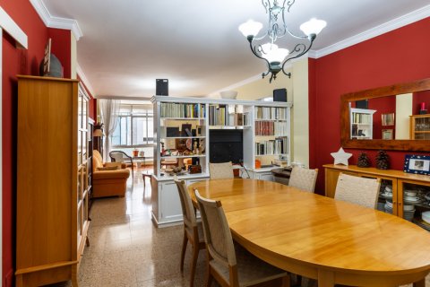 Apartment for sale Las Palmas De Gran Canaria, Gran Canaria, Spain 4 bedrooms, 136 sq.m. No. 106773 - photo 1