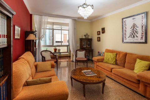 Apartment for sale Las Palmas De Gran Canaria, Gran Canaria, Spain 4 bedrooms, 136 sq.m. No. 106773 - photo 16