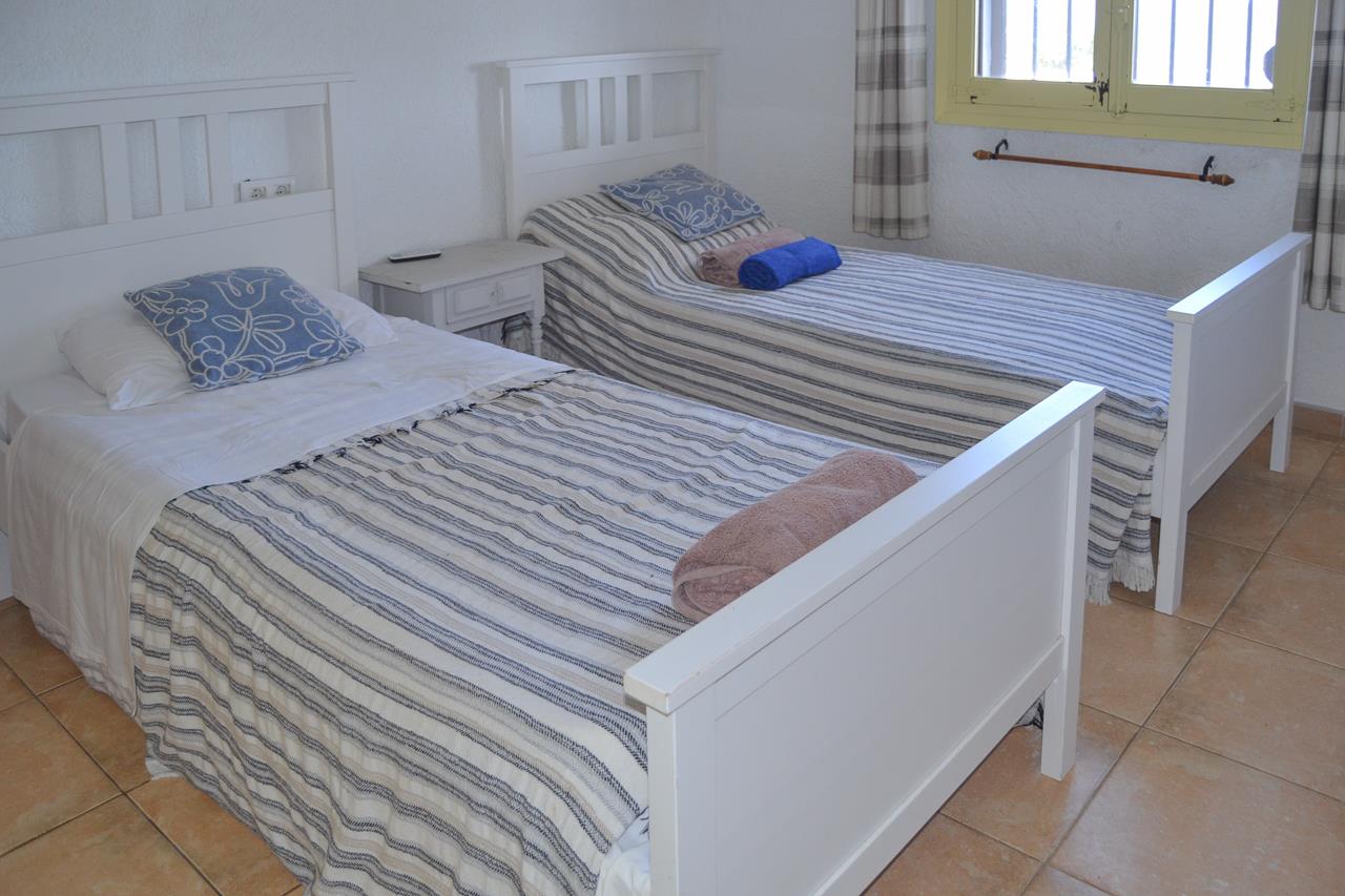 Villa en Pedreguer, Alicante, España 6 dormitorios, 288 m2 No. 116338