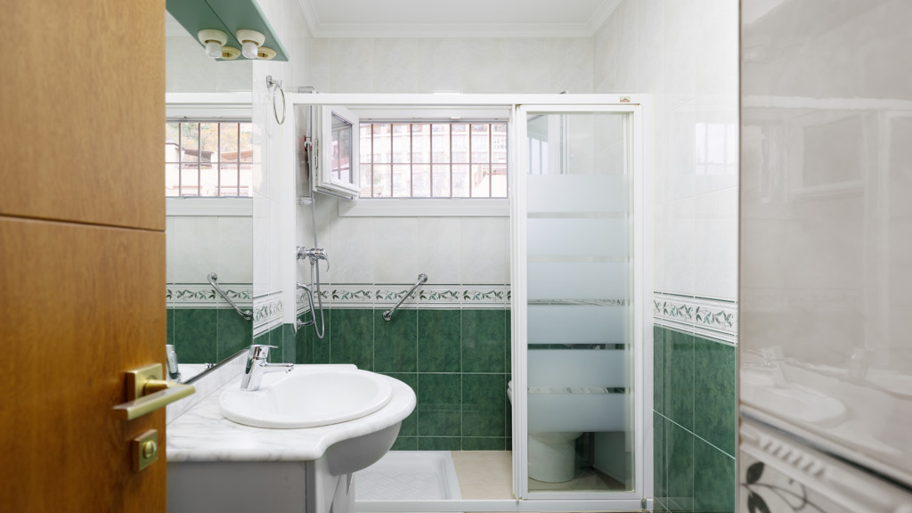 Villa a Malaga, Spagna 7 camere da letto, 407 mq. N° 107303