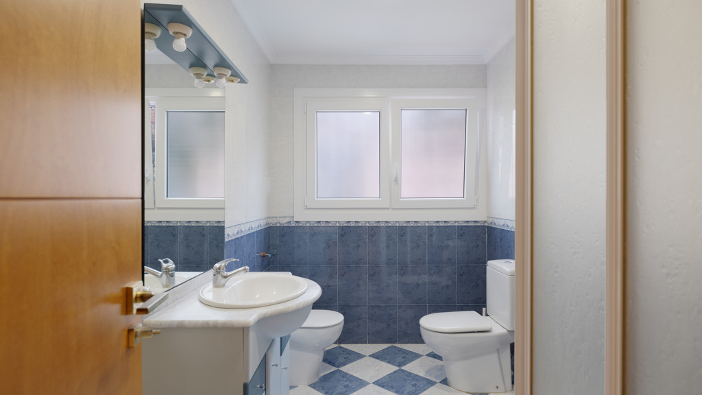 Villa a Malaga, Spagna 7 camere da letto, 407 mq. N° 107303