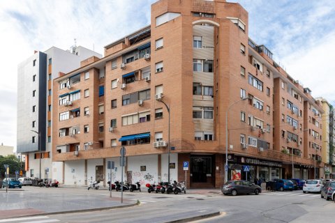 Продажа квартиры Малага, Испания 2 спальни, 102м2 №107336 - фото 1
