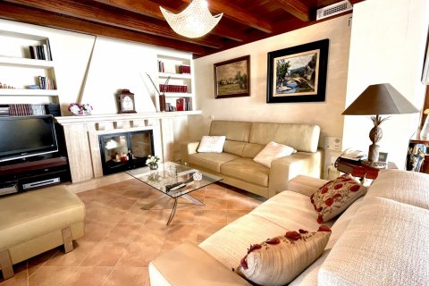 Villa for rent Valldemosa, Mallorca, Spain 4 bedrooms, 320 sq.m. No. 111886 - photo 7