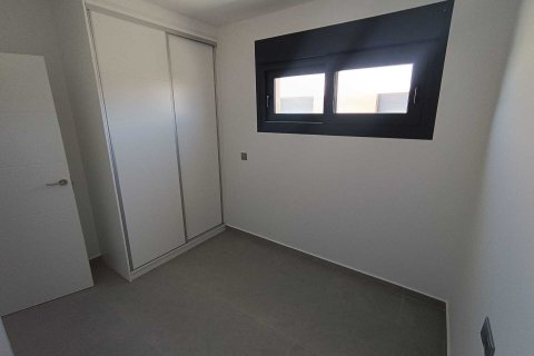 Huvila myytävänä Daya Nueva, Alicante, Espanja, 3 makuuhuonetta, 96 m2 No. 110051 - kuva 12