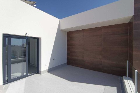 Huvila myytävänä Daya Nueva, Alicante, Espanja, 3 makuuhuonetta, 96 m2 No. 110051 - kuva 14