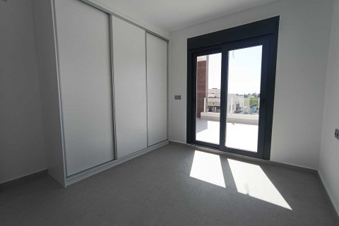 Huvila myytävänä Daya Nueva, Alicante, Espanja, 3 makuuhuonetta, 96 m2 No. 110051 - kuva 16
