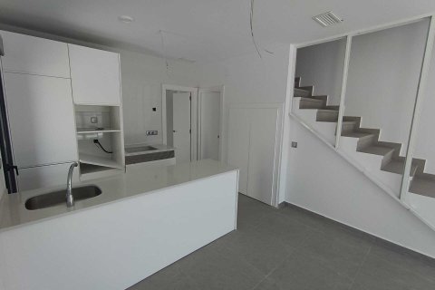 Huvila myytävänä Daya Nueva, Alicante, Espanja, 3 makuuhuonetta, 96 m2 No. 110051 - kuva 5