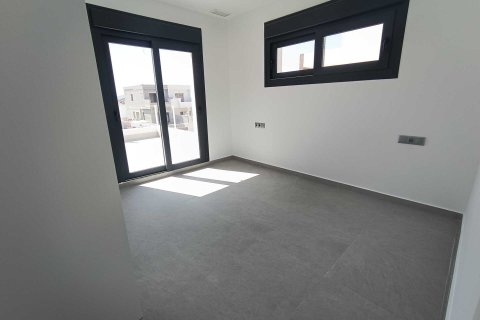 Huvila myytävänä Daya Nueva, Alicante, Espanja, 3 makuuhuonetta, 96 m2 No. 110051 - kuva 11