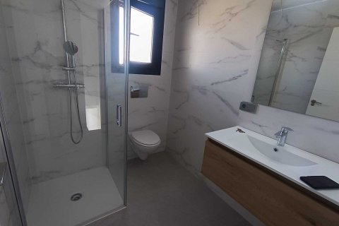Huvila myytävänä Daya Nueva, Alicante, Espanja, 3 makuuhuonetta, 96 m2 No. 110051 - kuva 13