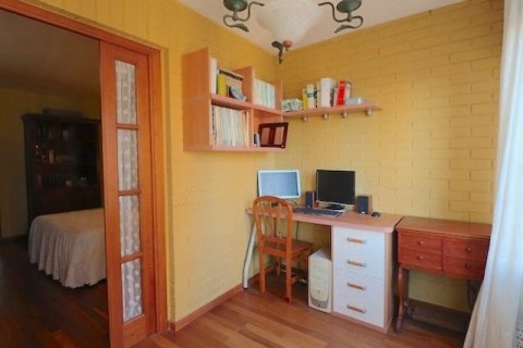 Продажа квартиры в Бенидорм, Аликанте, Испания 3 спальни, 95м2 №118939 - фото 9