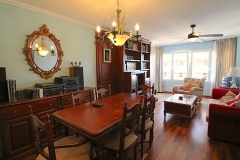 Продажа квартиры в Бенидорм, Аликанте, Испания 3 спальни, 95м2 №118939 - фото 1