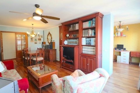 Продажа квартиры в Бенидорм, Аликанте, Испания 3 спальни, 95м2 №118939 - фото 4