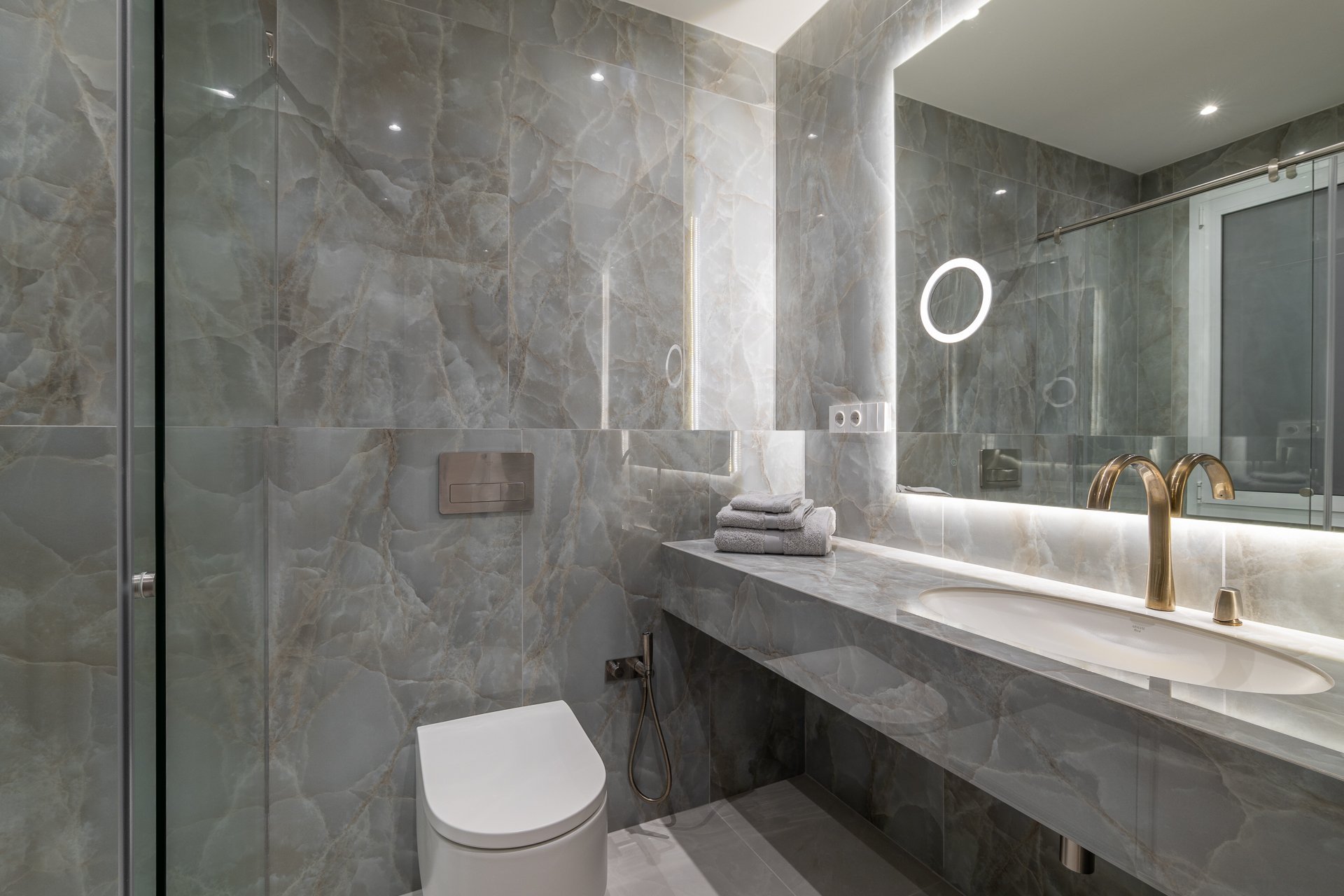 Appartamento a L'Eixample, Barcelona, Spagna 4 camere da letto, 140 mq. N° 93260