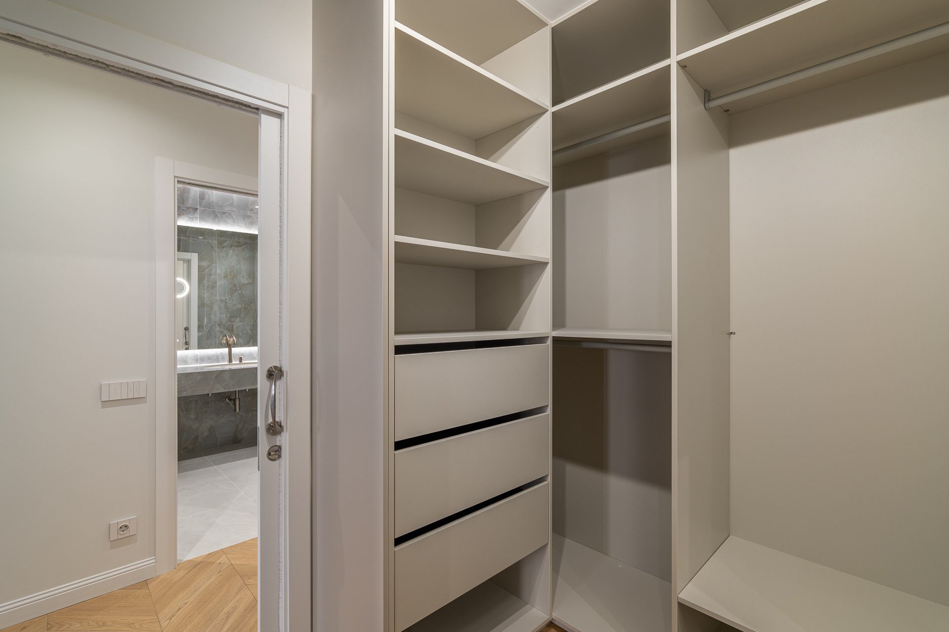 Appartamento a L'Eixample, Barcelona, Spagna 4 camere da letto, 140 mq. N° 93260