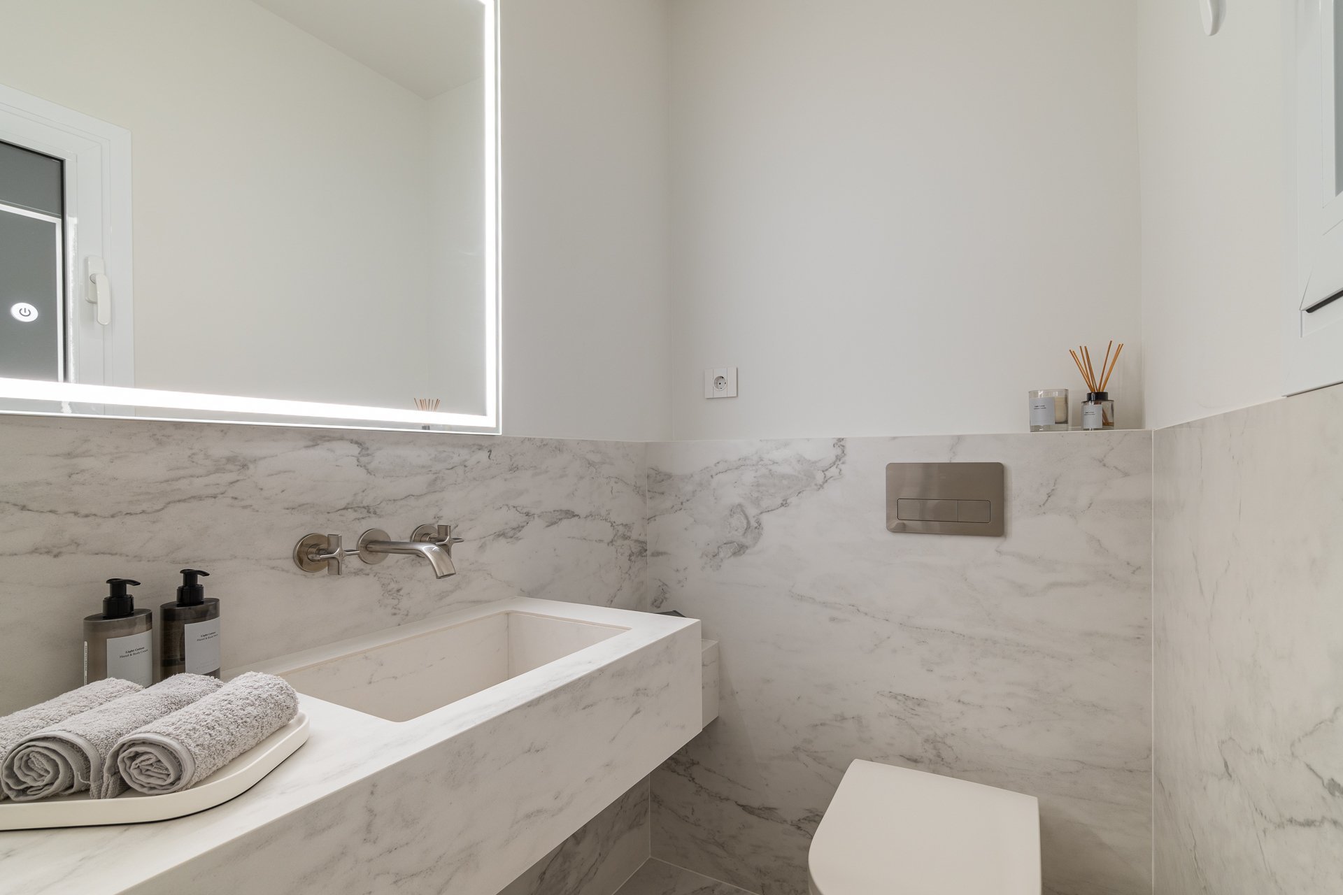 Appartamento a L'Eixample, Barcelona, Spagna 4 camere da letto, 140 mq. N° 93260
