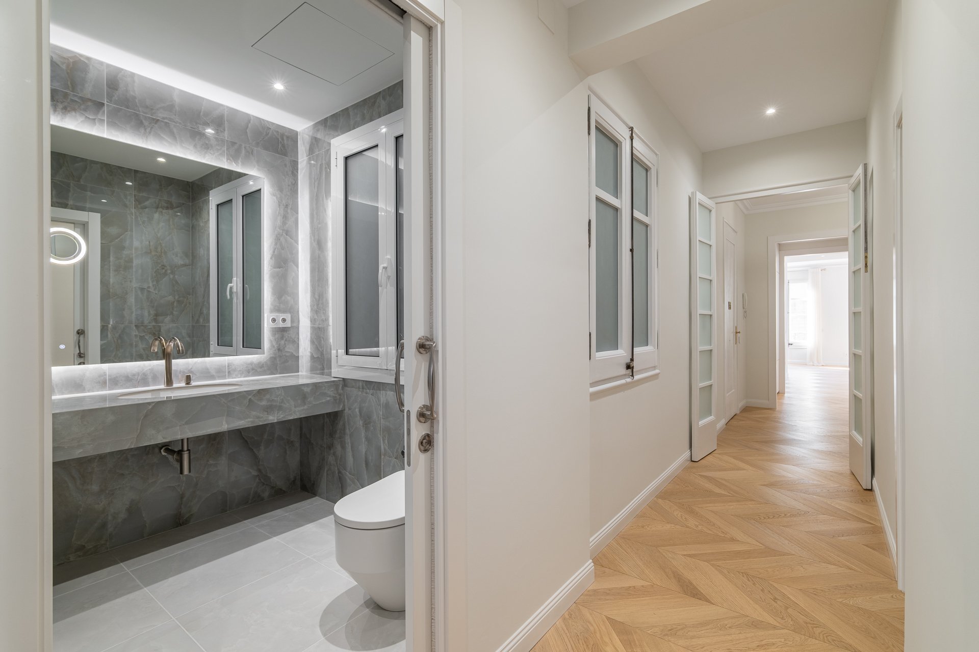 Appartamento a L'Eixample, Barcelona, Spagna 4 camere da letto, 140 mq. N° 93260