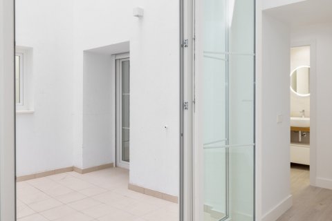 Dzīvoklis pārdošanā Cadiz, Spānijā 1 istaba, 82.76 m2 Nr. 106079 - attēls 14