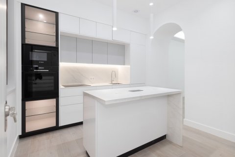 Dzīvoklis pārdošanā Cadiz, Spānijā 1 istaba, 82.76 m2 Nr. 106079 - attēls 2